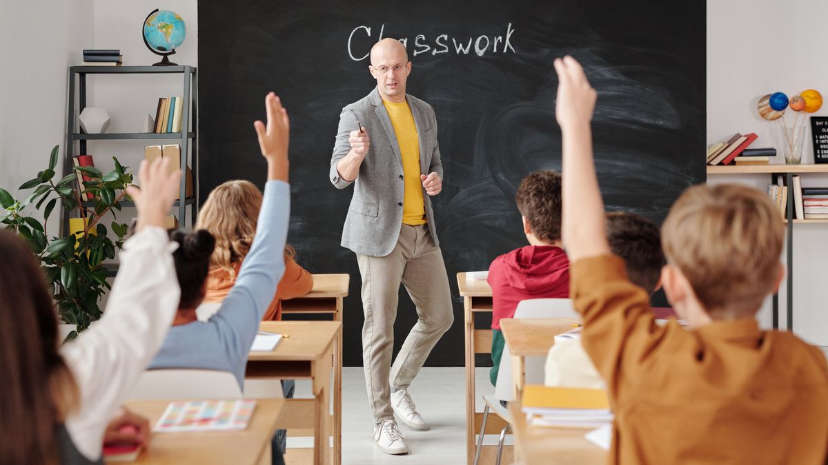 Lærer i klasserommet